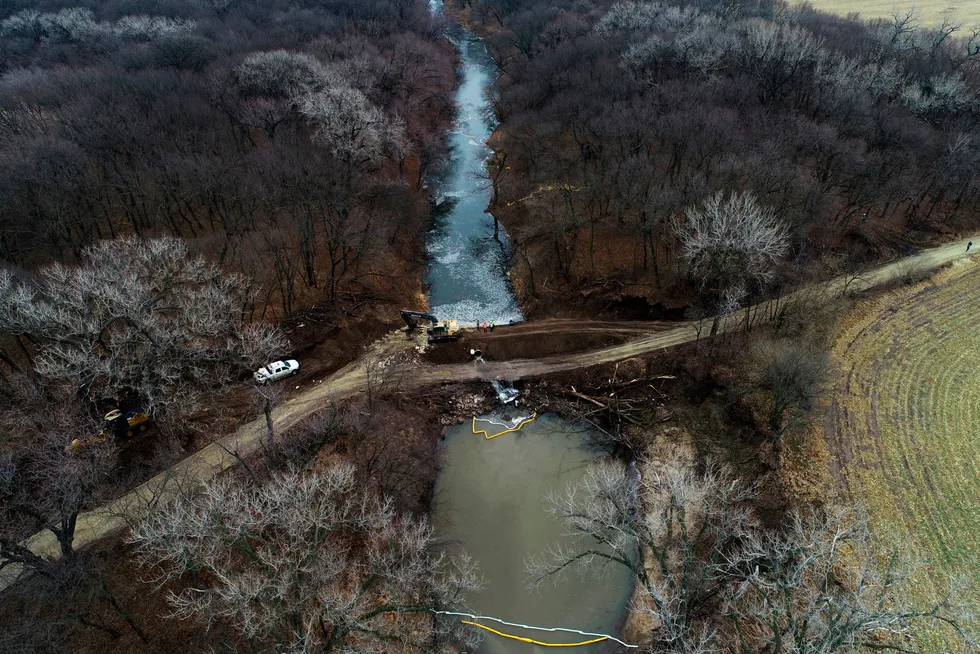 Spill cleanup: the ruptured Keystone pipeline dumped oil into a creek in Washington County, Kansas.