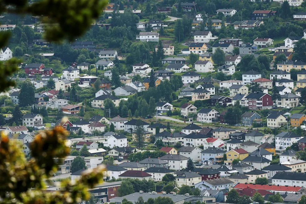 Det meldes om kupping og høye salgspriser i boligmarkedet i Drammen, ifølge administrerende direktør Carl O. Geving i Norges Eiendomsmeglerforbund. Foto: Larsen, Håkon Mosvold