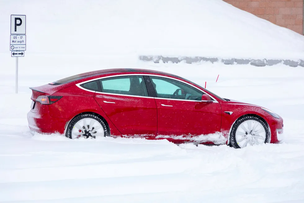 DN testet Tesla Model 3 før jul.