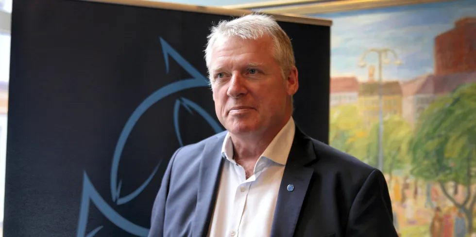 Administrerende direktør i Fiskebåt, Audun Maråk, er ikke fornøyd med den ene biten av regjeringens havdelingsavgjørelse.