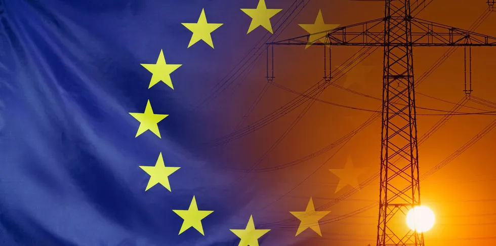 Hele EØS-avtalen kan falle med energipakken – slik kan det skje