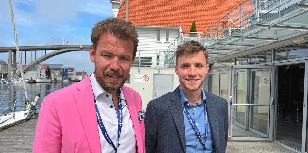 Knut Vassbotn i Deep Wind Offshore (DWO) og prosjektutvikler Torsten Frost i EDF Renewables var to av over 300 havvindaktører på konferansen Floating Wind 2022 i Haugesund forrige uke.