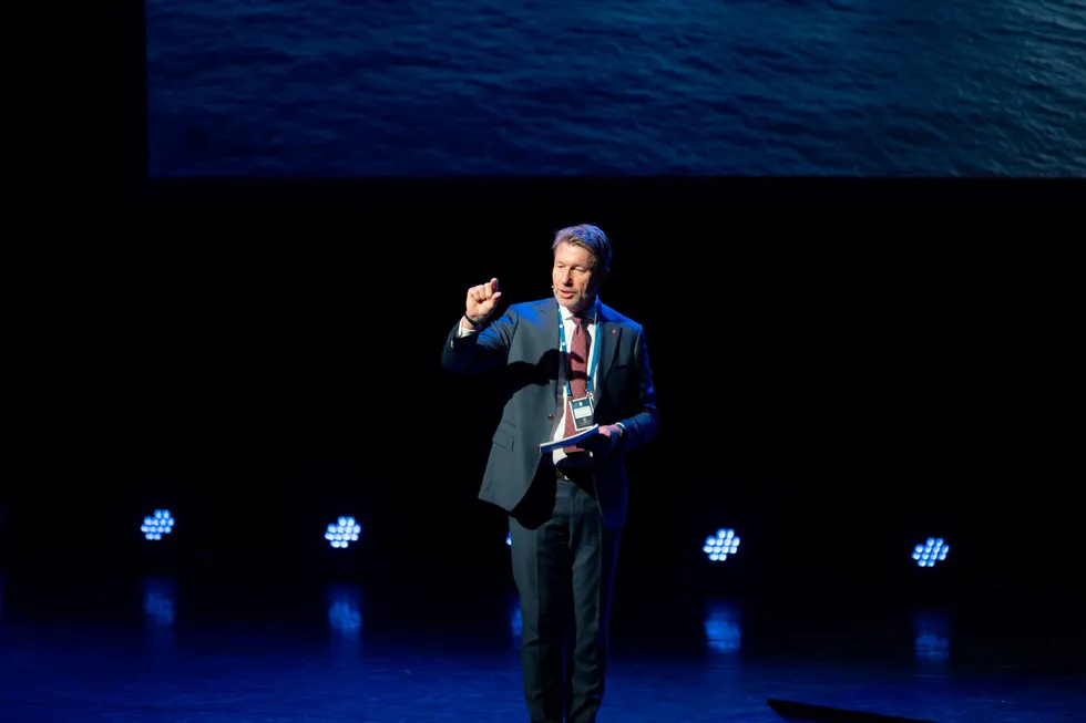Olje- og energiminister Terje Aasland varslet ambisiøse havvindmål på Sandefjordkonferansen denne uken.