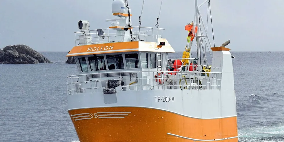LAGT TIL LAND: Den nybygde garnbåten «Rollon», som kom til Ballstad i februar, har enda ikke vært i fiske.