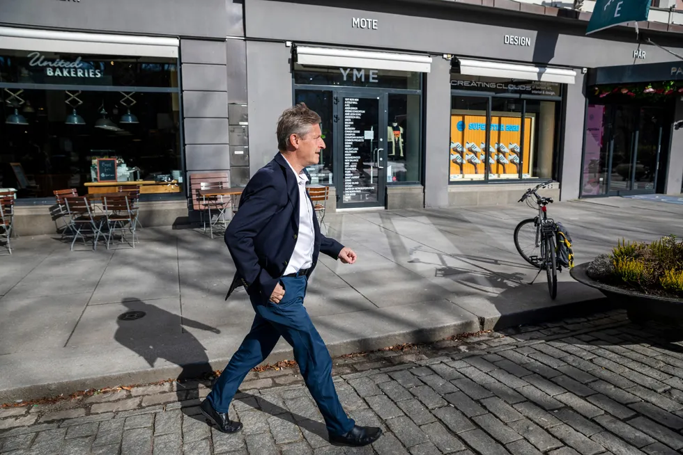 – Butikker og serveringsstedene er klare for å åpne igjen og er forberedt på fortsatt strenge smitteverntiltak, sier Bjørn Næss, administrerende direktør i Oslo Handelsstands Forening.