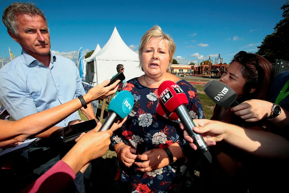 Statsminister Erna Solberg (H) sa at «alle kan gjøre feil» da hun første gang kommenterer statsråd Per Sandbergs (Frp) Iran-reise under et møte med journalister på Ekebergsletta onsdag for en uke siden.