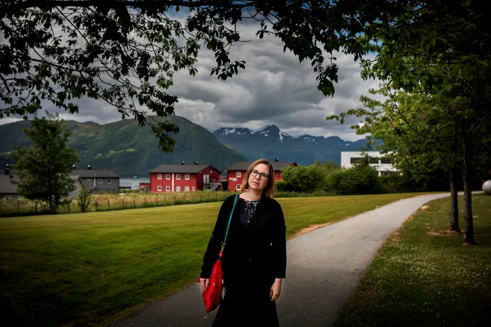 Audhild Gregoriusdotter Rotevatn har vært journalist og redaktør. Nå er hun dekan ved Høgskulen i Volda. Bildet er tatt i juni 2018.