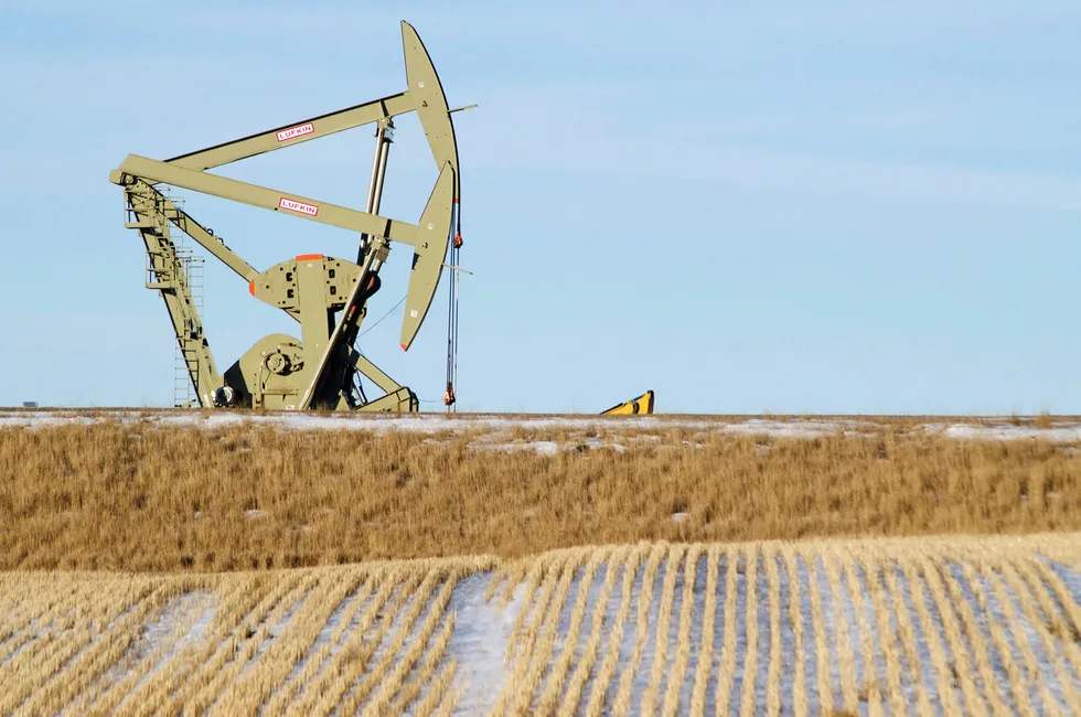 North Dakota: crude production falls once more