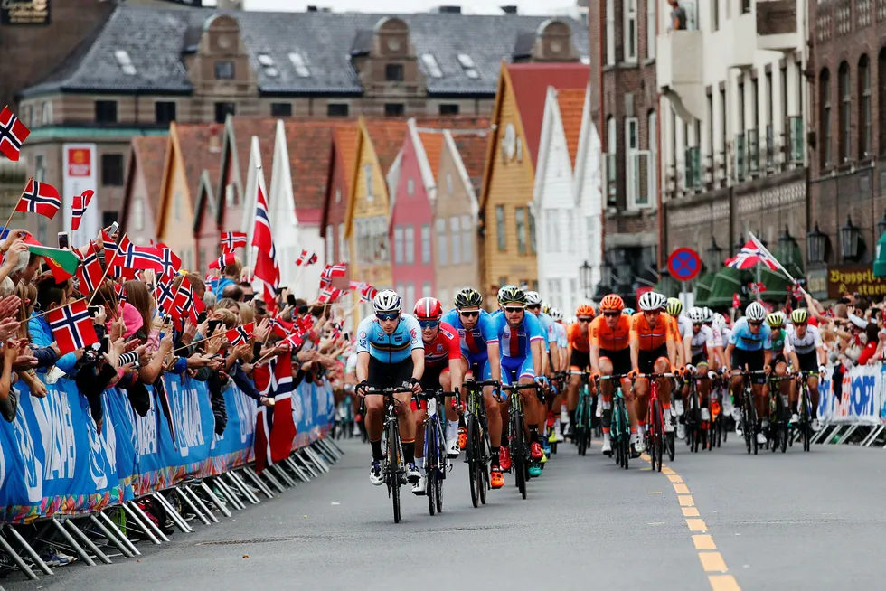 Sykkel-VM har vært en folkefest i Bergen. Men fire av ti hotellrom har stått tomme. Foto: Cornelius Poppe/NTB Scanpix