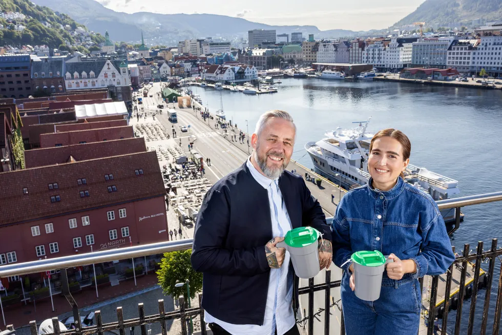 Tarjei Strøm og Adelina Ibishi ledet tv-aksjon fra Bergen i 2023.