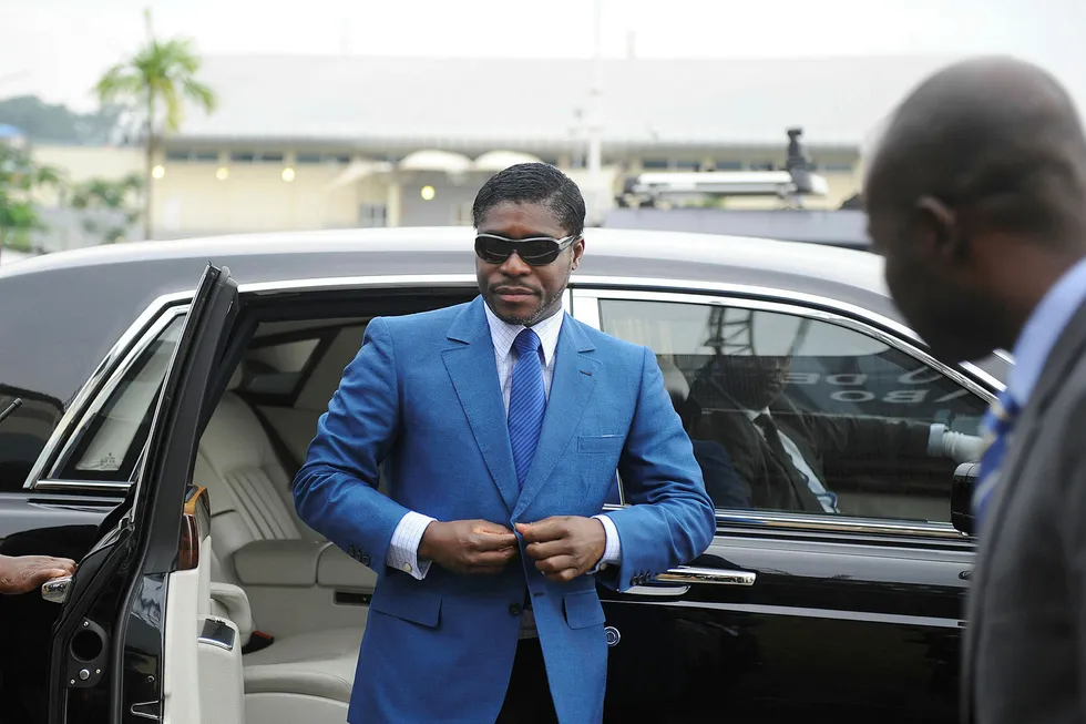 Presidentsønnen Teodorin Nguema Obiang i Ekvatorial-Guinea på vei inn til sin 41-årsfeiring i hovedstaden Malabo. Foto: Jerome Leroy/AFP/NTB Scanpix