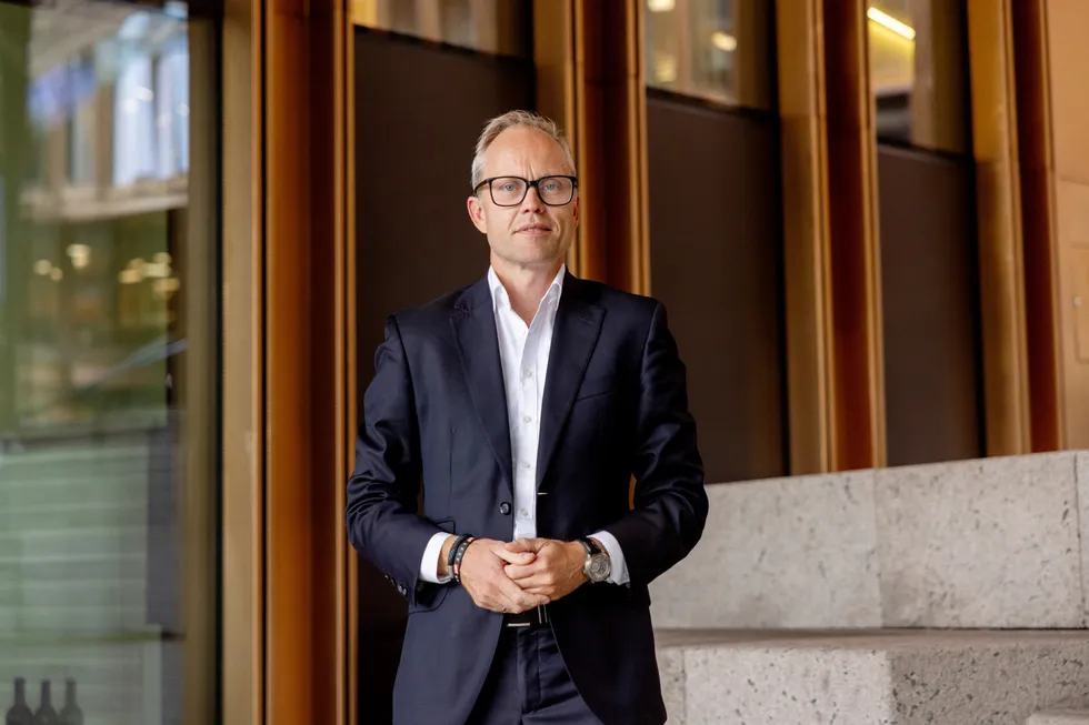 Sjeføkonom i SR-Bank Kyrre Knudsen sier 2023 har vært et spesielt år, der overraskelsene har stått i kø. Han mener det ikke er utenkelig at den siste overraskelsen blir et rentekutt på tampen av året.