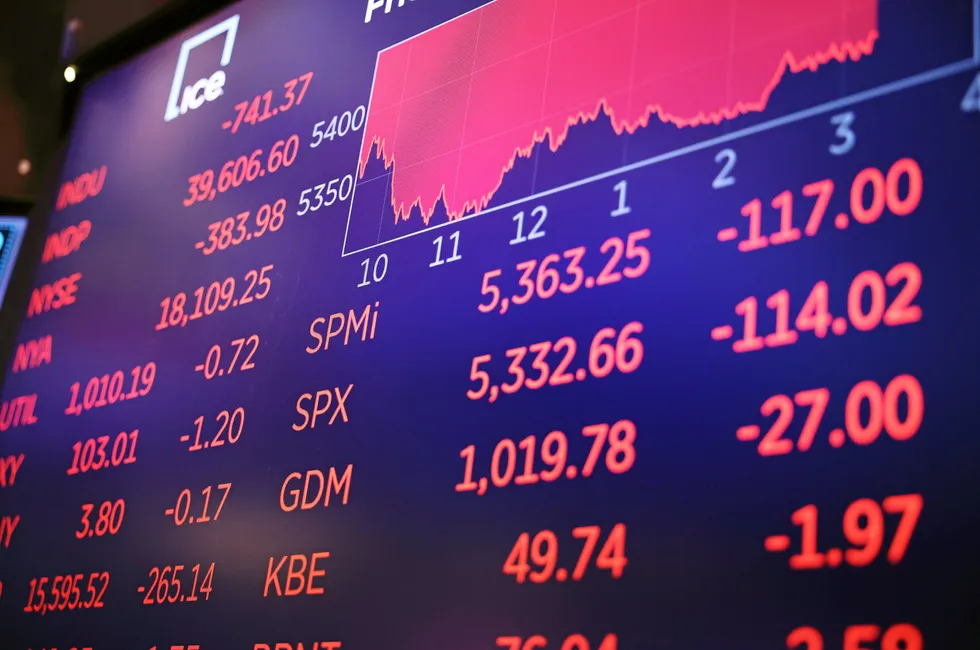 In the red: falling stock market prices at the New York Stock Exchange on Friday. The slump has been continuing on Monday.