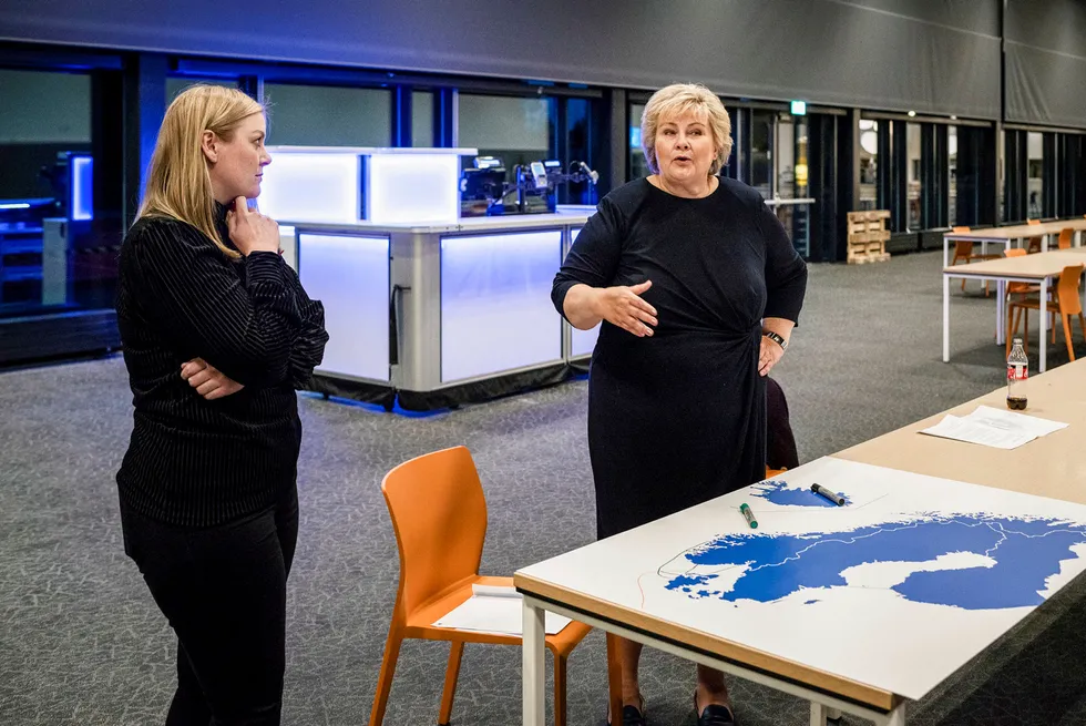 Olje- og energiminister Tina Bru og statsminister Erna Solberg mener Norge kan lede an i industrialiseringen av karbonfangst.