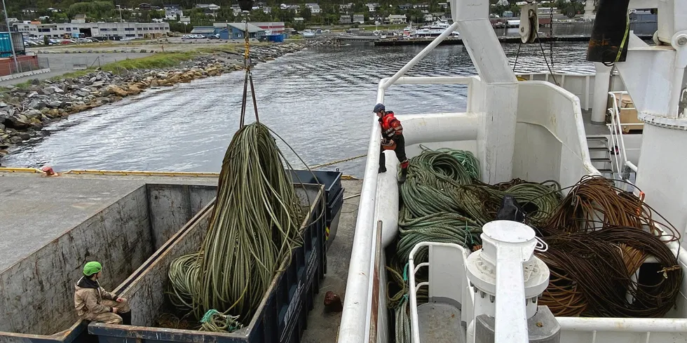 Snurrevadtu og vaier losses etter Fiskeridirektoratets opprenskningstokt i Nordland og Finnmark.