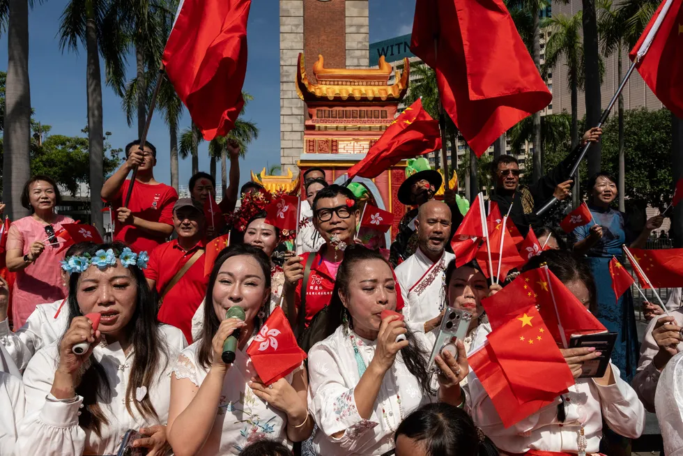 Festen fortsetter ved Kina-børsene etter en ukes avbrekk med Golden Week og feiring av republikken.