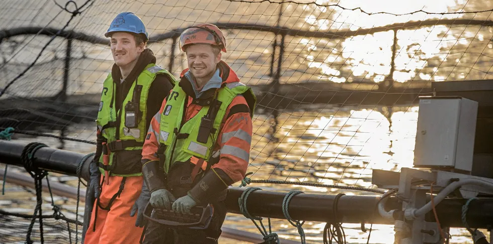 Det er i distriktene det skjer! Måsøval Fiskeoppdrett har historie tilbake til 1972 og er med det blant de første i Norge som startet med lakseoppdrett.