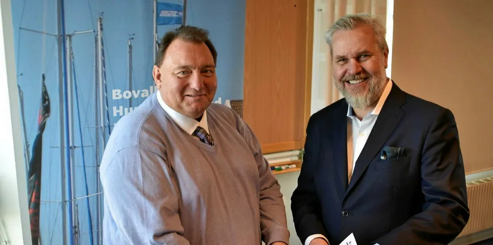 The mayor of Sotnas, Mats Abrahamsson, and Lighthouse Finance CEO Roy Hoias.