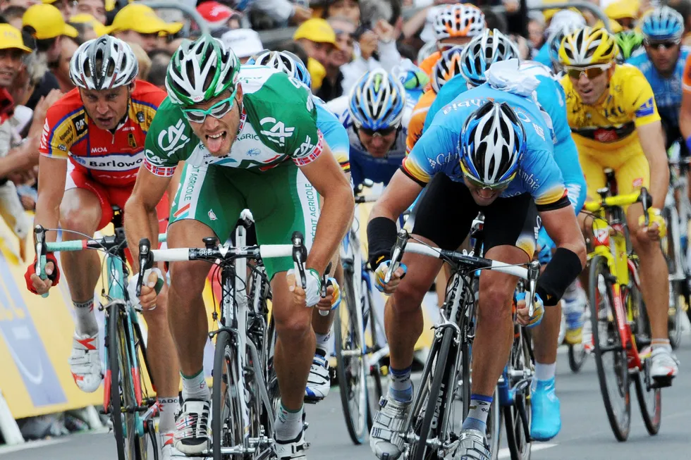 Thor Hushovd har gjort stor suksess i aksjemarkedet etter han la opp som proffsyklist i 2014. Bildet viser Hushovds målgang som vinner av den andre etappen i Tour de France i 2008. Foto: Alexandre Marchi/Gamma-Rapho/Getty Images