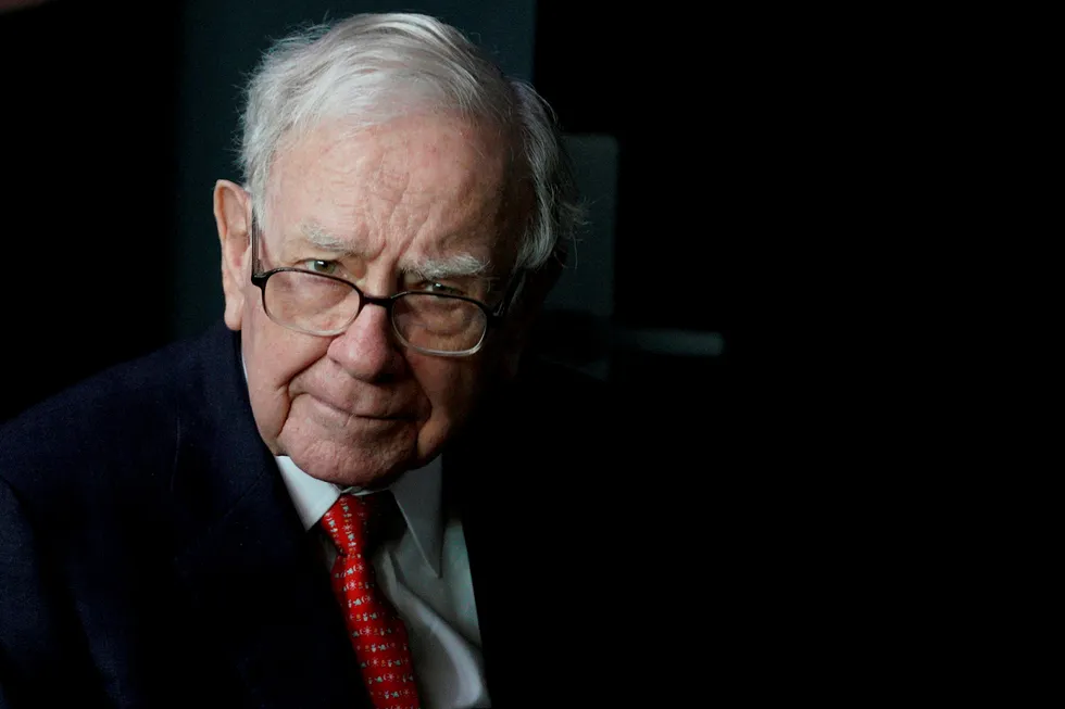 Warren Buffett er verdens tredje rikeste person og en åpen motstander av kryptovalutaer som bitcoin. Foto: Rick Wilking/Reuters/NTB Scanpix