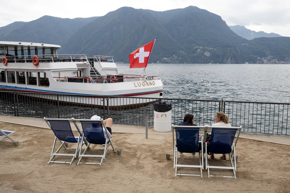 Mitt inntrykk er helt klart at det er den høye eierbeskatningen som er hovedårsaken til at folk vurderer å flytte fra Norge, skriver Civita-leder Kristin Clemet. Bilde fra Kjell Inge Røkkes nye hjemby Lugano i Sveits.