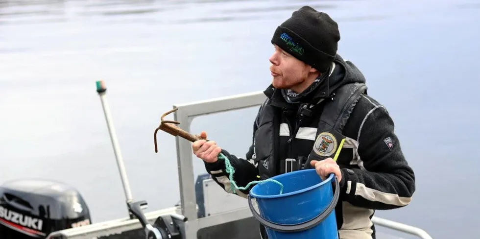 Ruben Oddekalv, leder i Norges Miljøvernforbund, sier at fiskeoppdrett i seg selv ikke er problemet, men at anleggene er åpne.