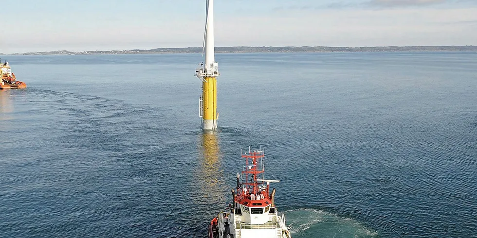 HAVVIND: Det har vært stor motstand mot å etablere vindkraft på land, men det er også utfordringer med å flytte turbinene ut i havet.