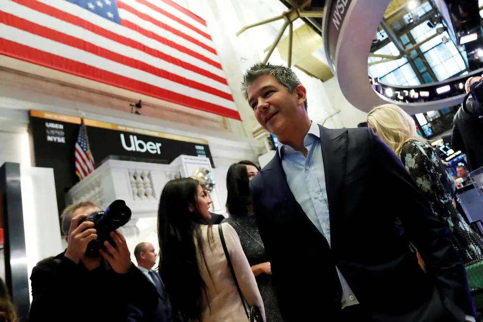 Ubers grunnlegger og tidligere toppsjef Travis Kalanick valgte å kvitte seg med nesten alt han eide av aksjer så snart det var lovlig. Han har innkassert over 22 milliarder kroner siden lockup-perioden utløp i november. Her fra børsnoteringen av Uber ved New York Stock Exchange den 10. mai 2019.