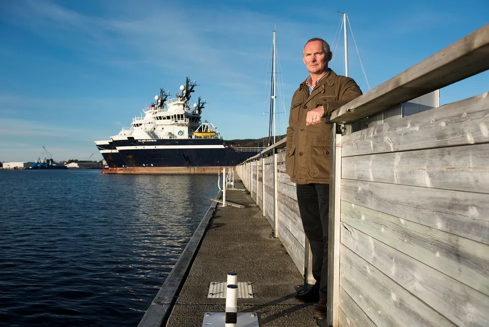 Administrerende direktør Håvard Ulstein i Island Offshore i Ulsteinvik ber resten av bransjen om å ikke inngå kontrakter på dagens nivå. – Det som foregår nå er fullstendig uholdbart. Det tror jeg alle ser, sier han. Foto: Per Ståle Bugjerde