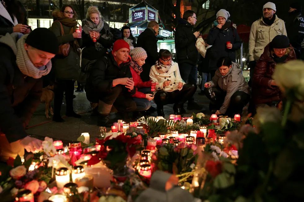 Massakren på julemarkedet på Breitscheidplatz preger Berlin rett før jul. Foto: Chistian Mang/Reuters/NTB scanpix