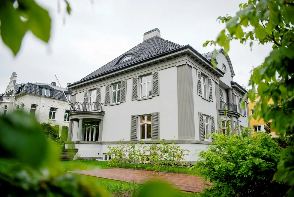 Denne byvillaen på Frogner i Oslo er den dyreste boligen til salgs akkurat nå. Prisantydningen på finn.no er 100 000 000 kr.
