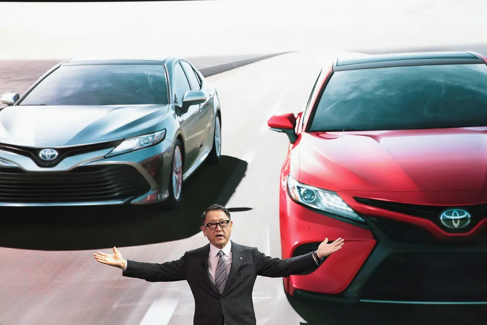 Toyota-sjef Akio Toyoda lover fortsatt å investere tungt i USA de neste årene. Foto: Scott Olson/Getty Images/AFP/NTB scanpix