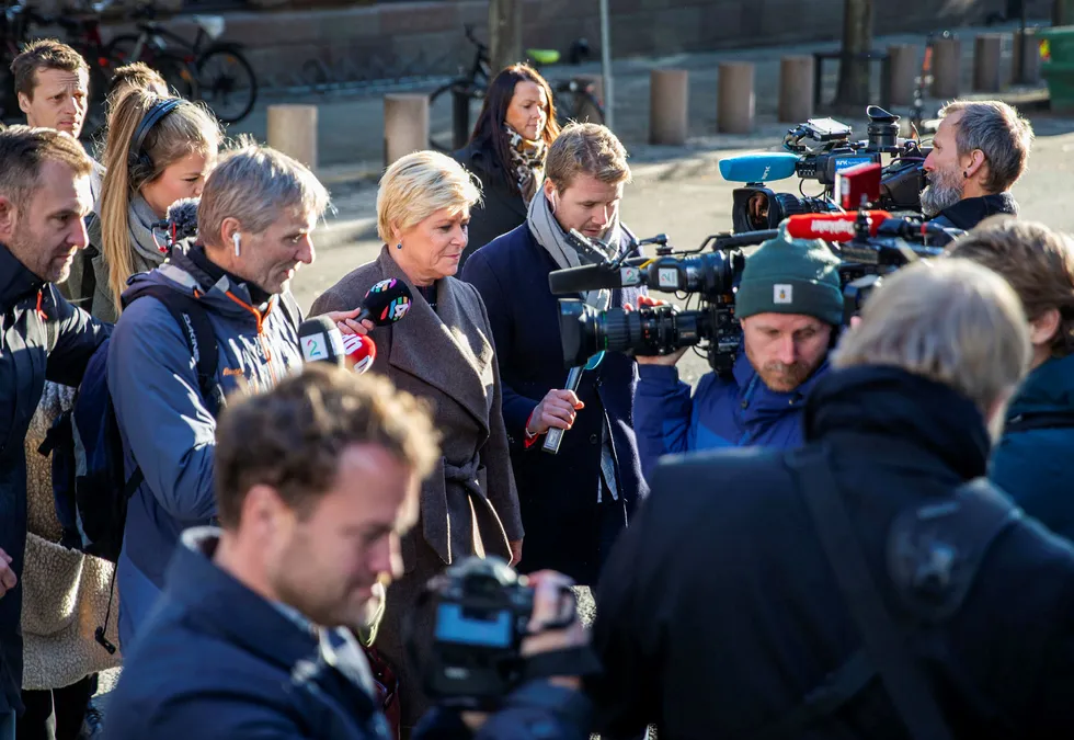 Finasminister Siv Jensen på vei til Stortinget for å legge frem statsbudsjettet 2020.
