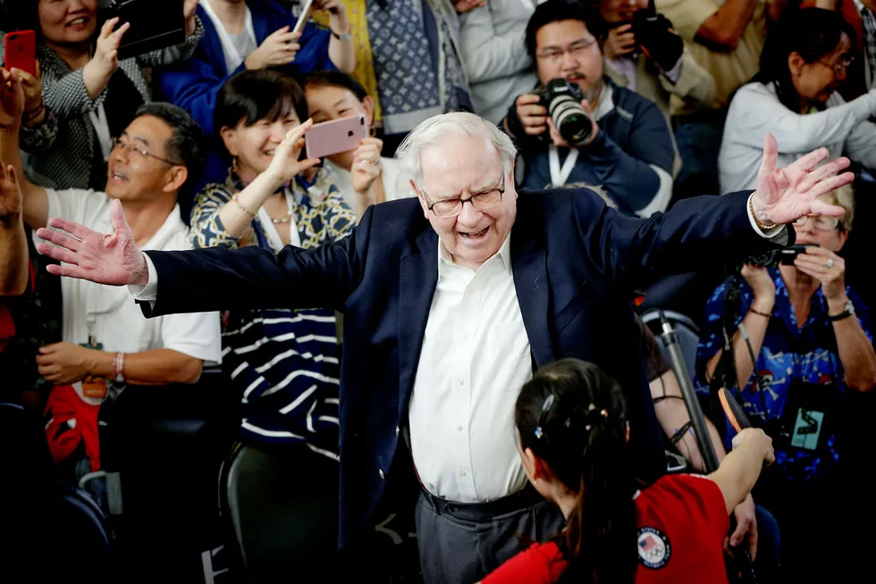 Warren Buffett er verdens nest rikeste person med en formue på 76,2 milliarder dollar. Milliardærinvestoren er en velkjent filantrop og har så langt gitt 28,5 milliarder dollar til veldedighet. Foto: Nati Harnik/AP/NTB scanpix
