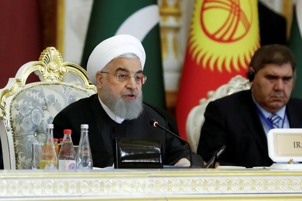 Irans president Hassan Rouhani er villig til å forhandle med USA så fremt sanksjonene mot landet fjernes.
