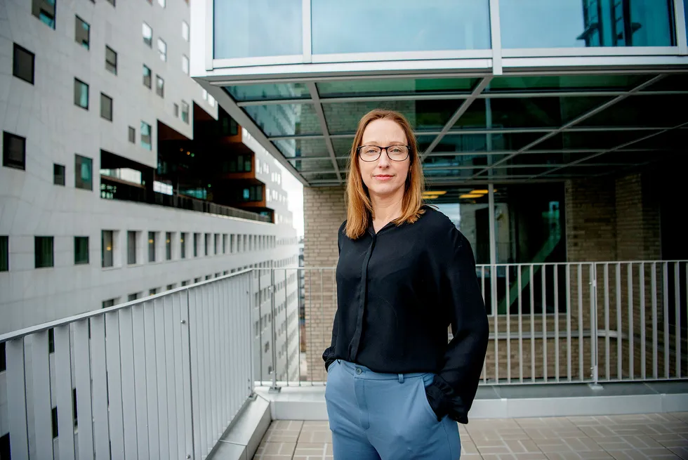 Sjeføkonom Kjersti Haugland i DNB Markets venter en sterkere krone om et års tid.