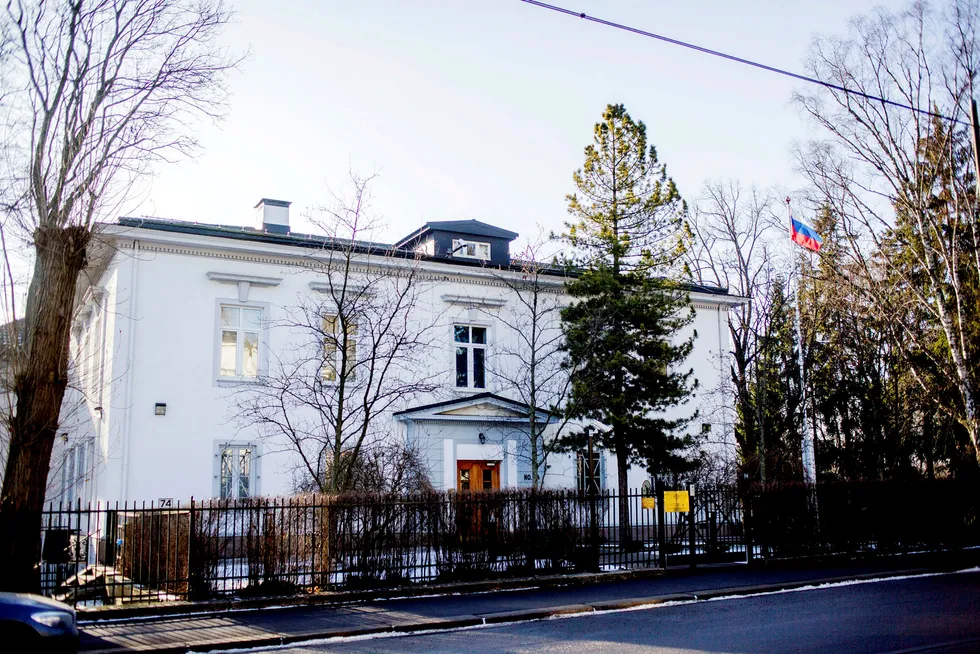 Russlands ambassade i Oslo svarer på beskyldninger om at landet driver påvirkningsoperasjoner mot Norge: –Hva er dette for noe? En fremvisning av inkompetanse eller at «hva som helst som sies av Etterretningstjenesten er et ubestridelig faktum», spør ambassaden i et debattinnlegg sendt til DN.
