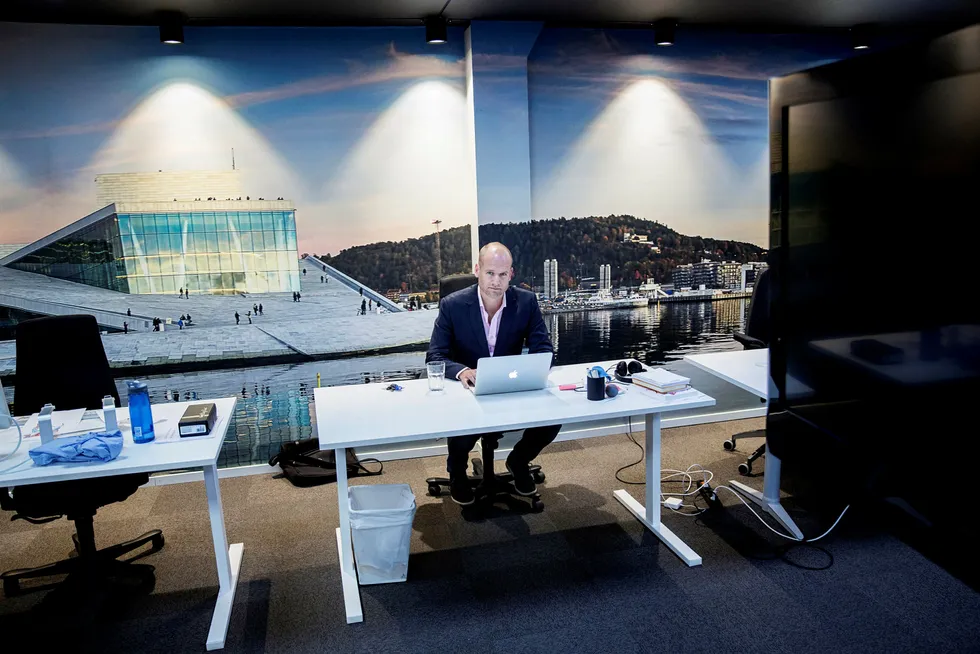Konsulent Hans Petter Stub i kommunikasjonsbyrået Whydentify er overrasket over hvor lite arbeid mange arbeidsgivere legger ned i utformingen av jobbannonser. Foto: Fredrik Bjerknes