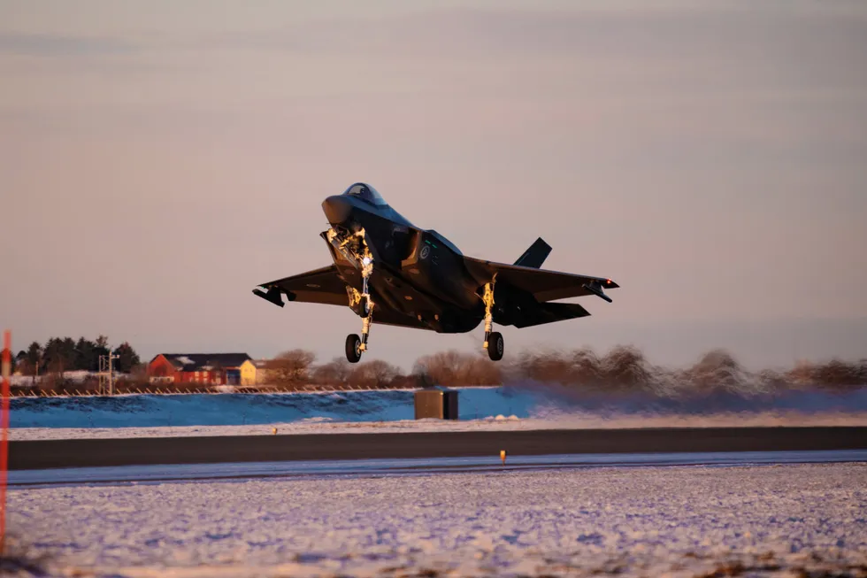 Norske F-35 jagerfly overtar fra nyttår etter F-16.
