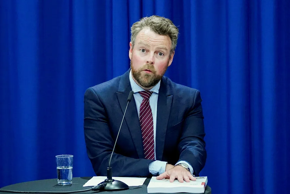 Regjeringen har gitt en uforbeholden unnskyldning og næringsminister Torbjørn Røe Isaksen gjorde det igjen tirsdag.