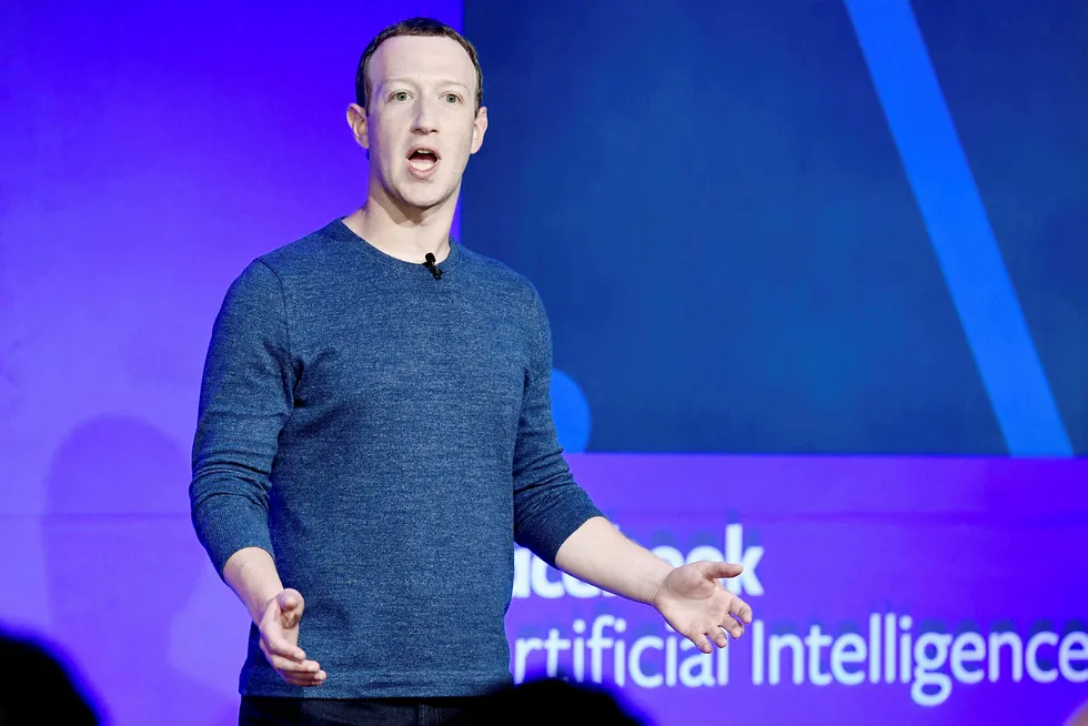 Mark Zuckerberg er sjef i Facebook.