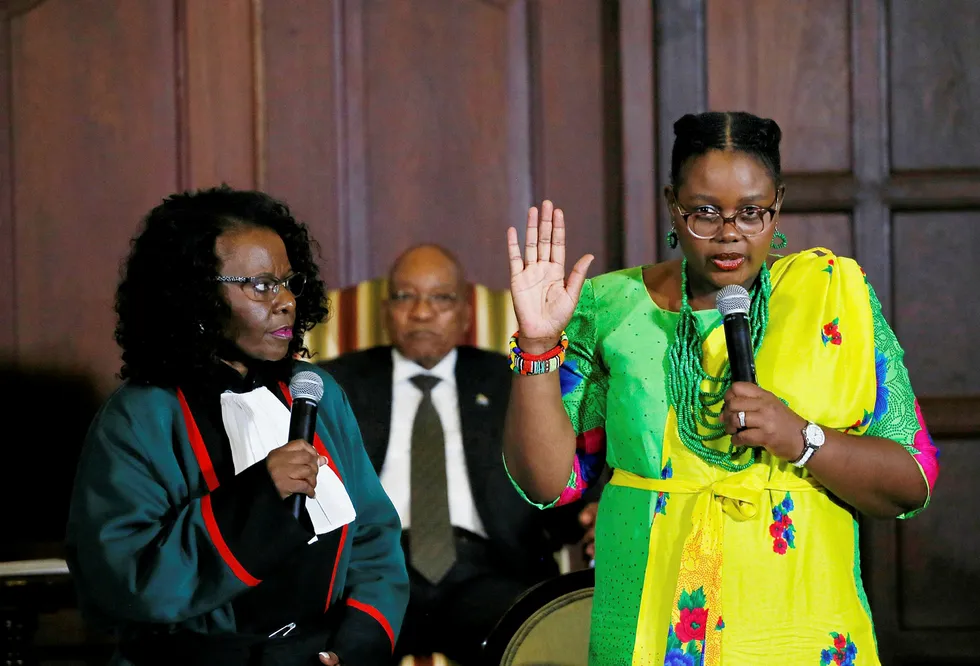 Report: South Africa's Minister of Energy Mmamoloko Kubayi (right)