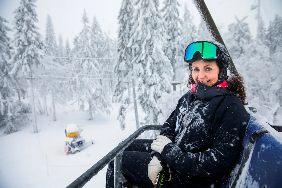 Camilla Sylling Clausen, generalsekretær Alpinanleggenes Landsforening, har aldri opplevd maken til rekordtall fra alpinanleggene med en vekst i heiskortsalget på 15 prosent. Foto: Gunnar Lier