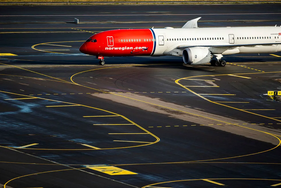Norwegian innstiller flere flyvninger til Italia. Avbildet er et Dreamliner-fly.