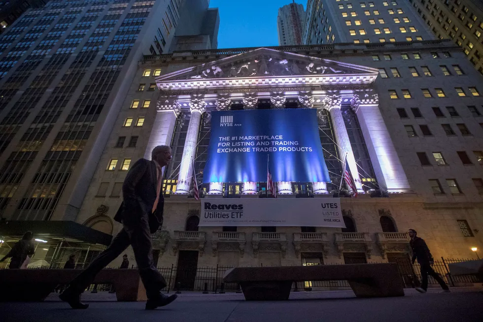 Arkivbilde av New York Stock Exchange på Wall Street på nedre Manhattan i New York City, USA: (AP Photo/Mary Altaffer, File) Foto: Mary Altaffer/AP Photo/NTB Scanpix.