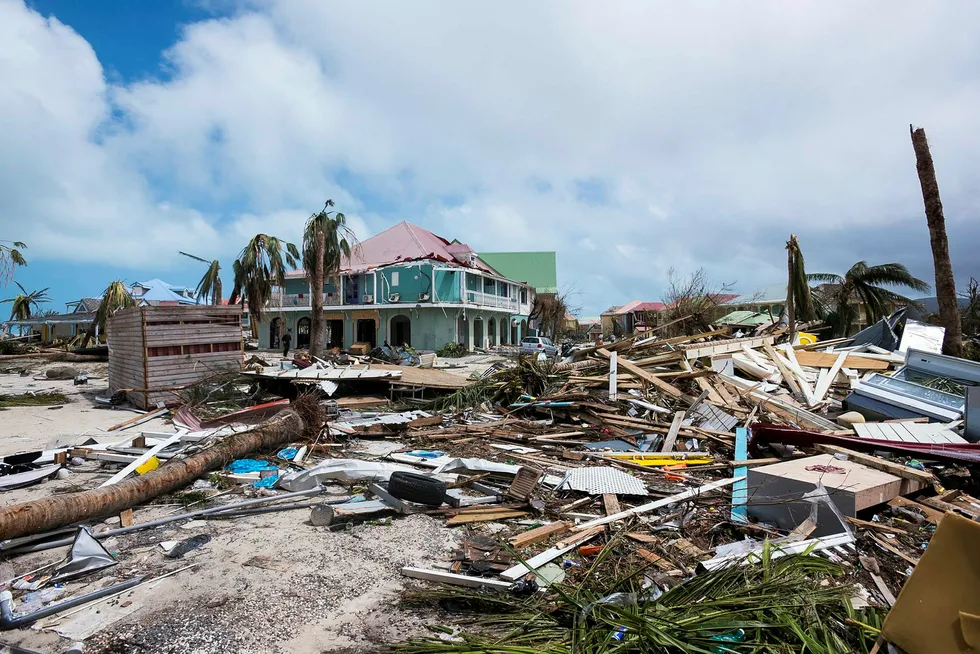 Øya Saint-Martin i Karibia etter at Irma passerte. Det er ventet store ødeleggelser også i USA. Foto: LIONEL CHAMOISEAU/AFP/NTB Scanpix