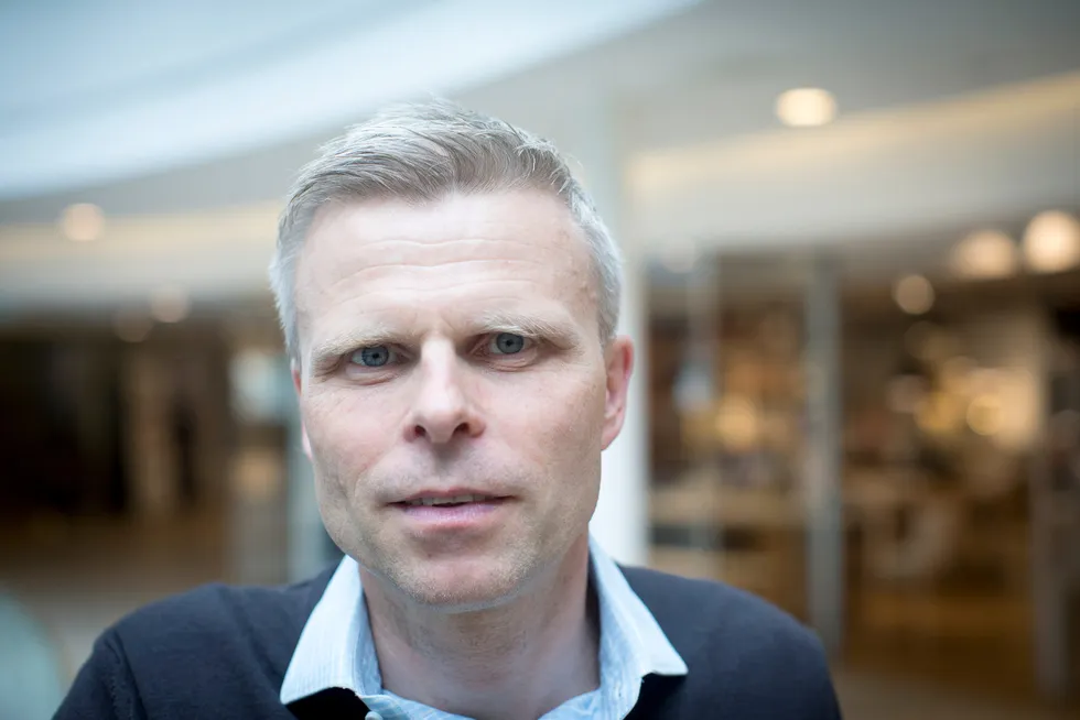 Bjørn Erik Sættem i Nordnet kan konstatere at nettmeglerens fondskunder har fortsatt kjøpene i november, tross markedsuroen.