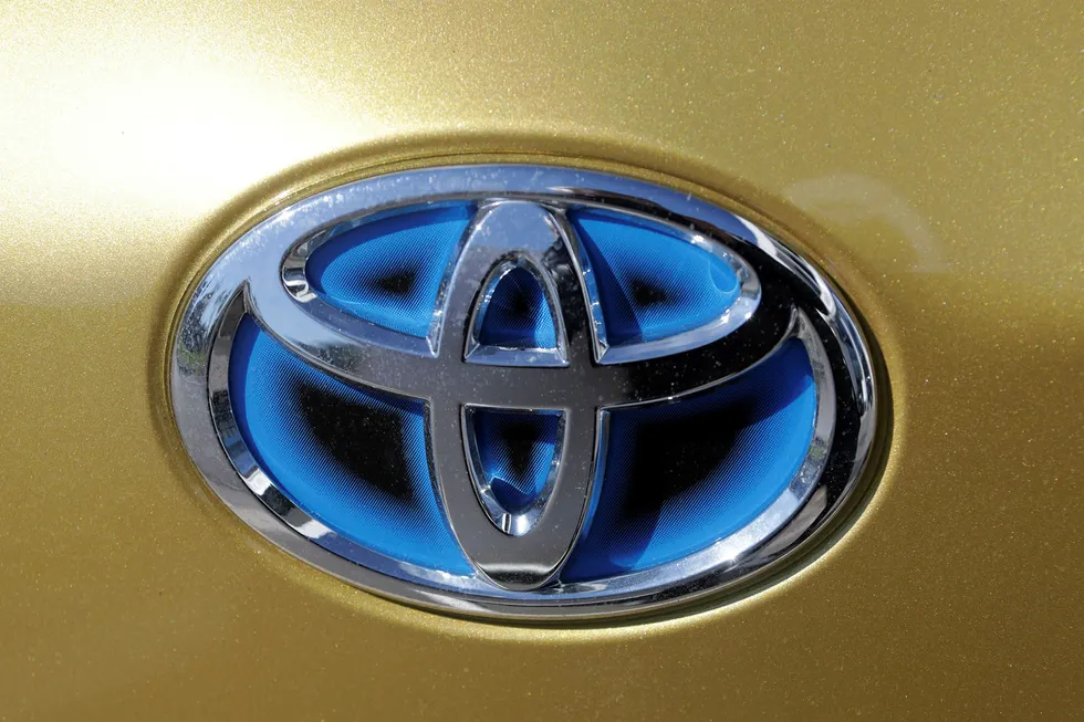 Både Toyota og Hyundai i Norge har stoppet salget av hydrogenbiler i påvente av mer informasjon om hydrogeneksplosjonen.