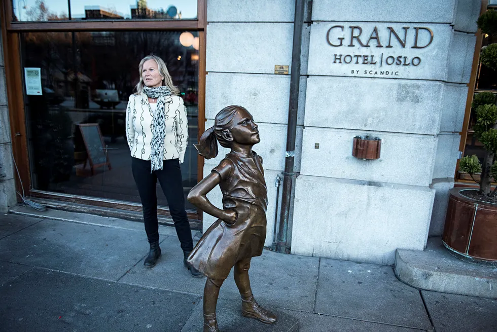 Derfor er det utrolig viktig for reiselivet å beholde årets gjenværende reservasjoner, skriver Kristin Krohn Devold, her utenfor Grand Hotel i Oslo.