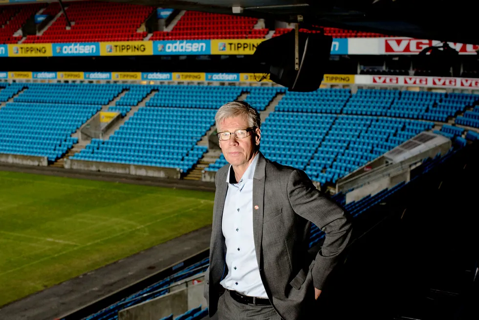 Administrerende direktør Leif Øverland i Norsk Toppfotball måtte innse at Ullevaal Media Center måtte selges eller avvikles. – Vi har hatt kjempeutfordringer etter at vi mistet kontrakten med Discovery, sier han.